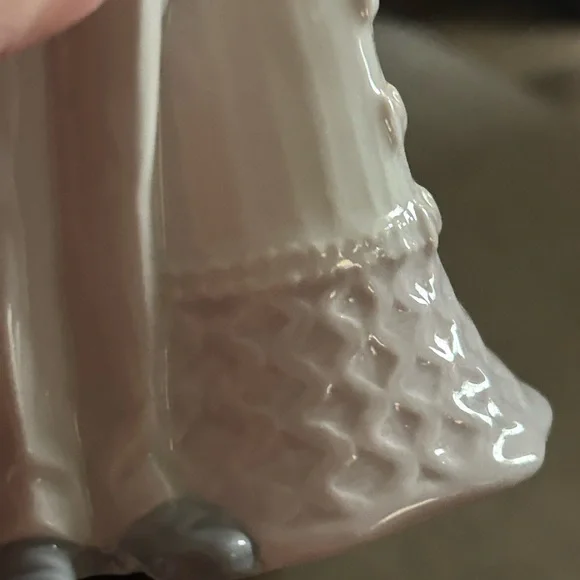 Lladro Wedding Couple Figurine in Gray and White